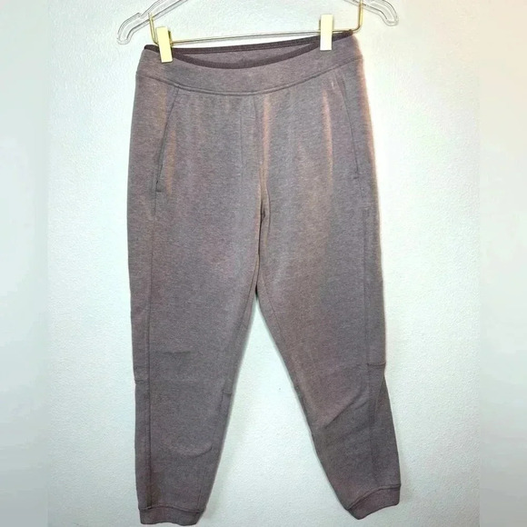 Mountain Hardwear Pants - Mountain Hardware women’s femmes light purple jogger with fleece lined XS